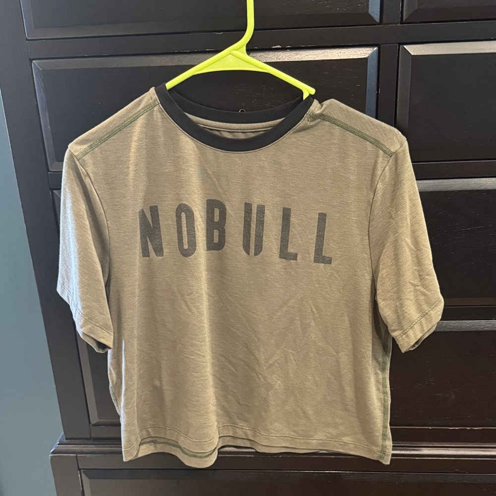 NOBULL dark green Tee with Black Trim